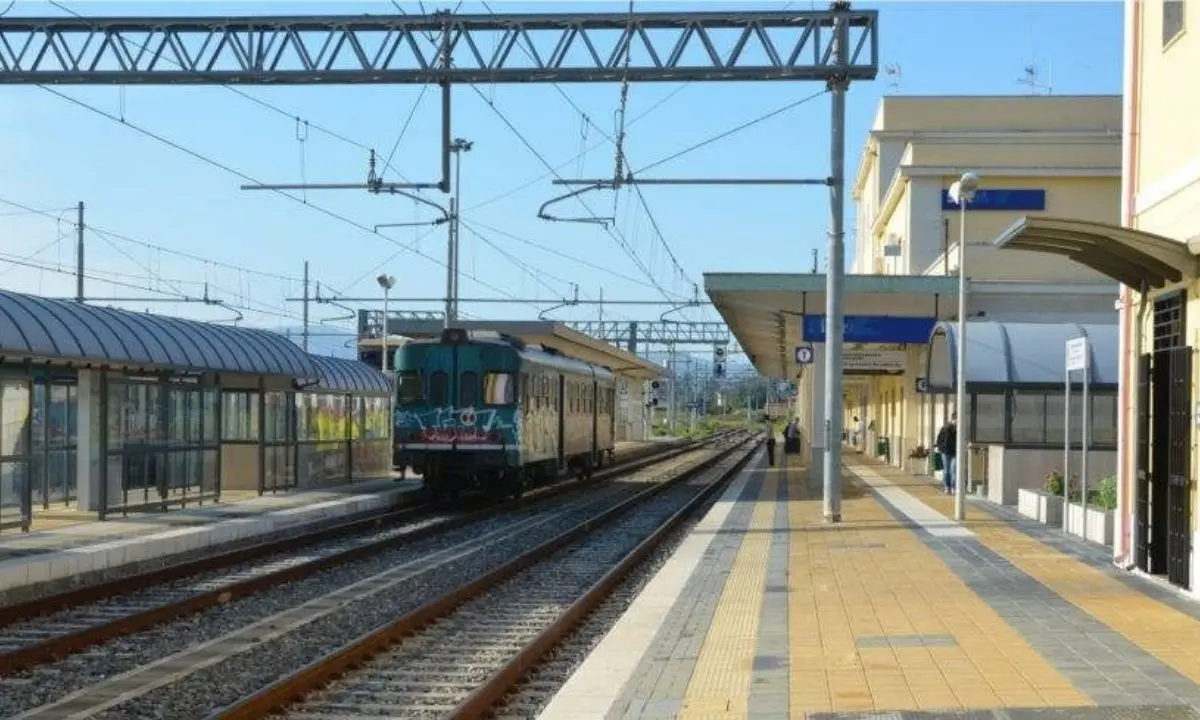 Chiusura biglietteria della stazione di Vibo-Pizzo, Pagano (Lega): «Un'offesa al territorio»