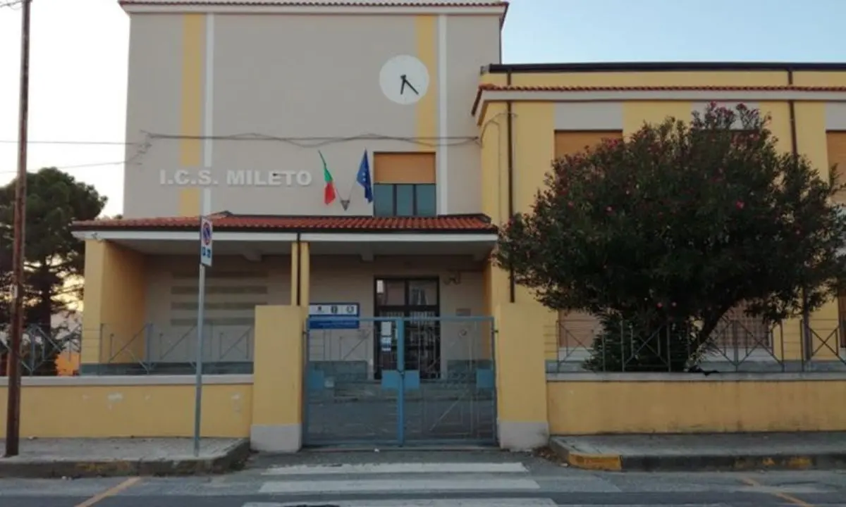 Mileto, dopo la perdita dell'autonomia scolastica il Comune si attiva per incentivare nuove iscrizioni e tentare la risalita