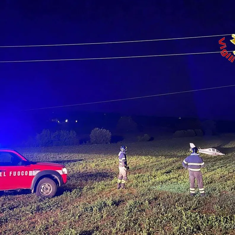 Ultraleggero trancia i cavi dell’alta tensione a Spilinga