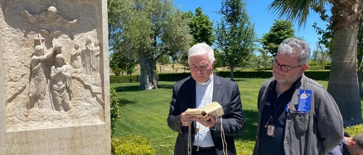 Monsignor D’Ercole e Spirlì in pellegrinaggio sulla tomba di Natuzza Evolo