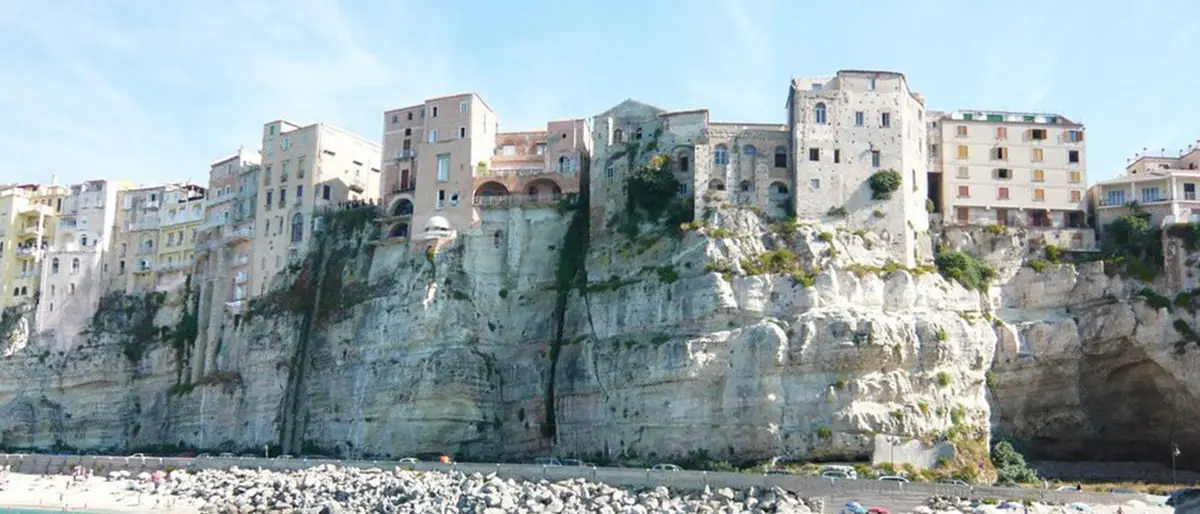 Miss Italia Calabria, la prima tappa a Tropea salta per un caso Covid