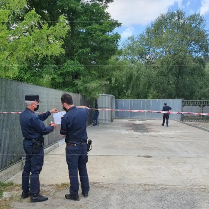 Polia: sequestrati due autolavaggi, una denuncia