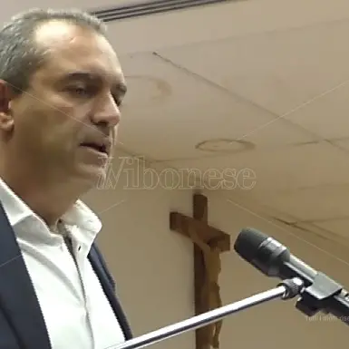 De Magistris a Tropea: «Bruni? Se fosse candidatura civica sarebbe con noi»