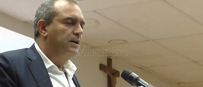 De Magistris a Tropea: «Bruni? Se fosse candidatura civica sarebbe con noi»