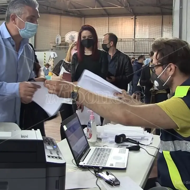 Il certificato vaccinale vale come Green pass che in Calabria ancora non c’è -Video