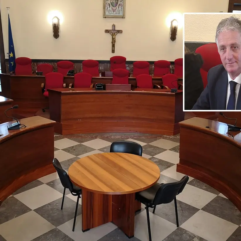 Comune di Vibo, la minoranza: «Si porti in aula la bocciatura del Piano di riequilibrio»