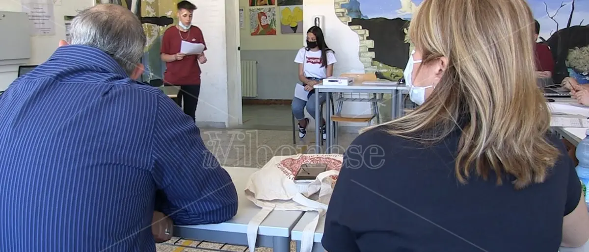 Primo giorno di esami di maturità nel Vibonese, la voce degli studenti - Video