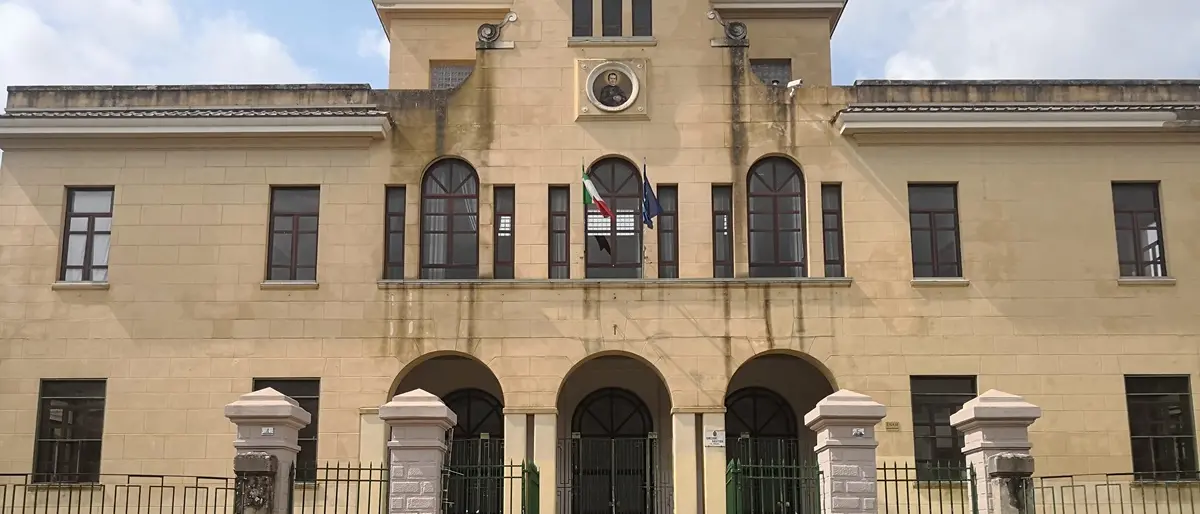 Edilizia scolastica Vibo, il Pd vuole vederci chiaro e interroga il sindaco