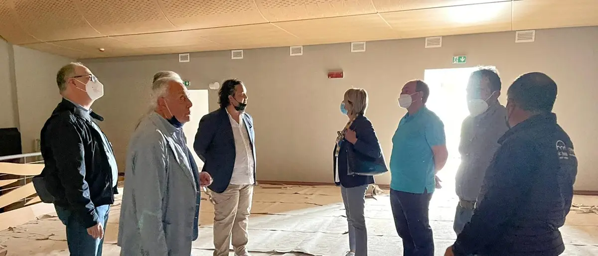 Nuovo teatro Vibo, dal Comune ultimatum alla ditta. Mentre il Pd chiede lumi e rilancia il Valentini