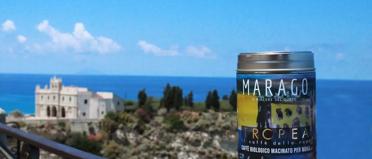 “Caffè Tropea”, nasce la miscela biologica con l’acquarello di Franco Petrolo