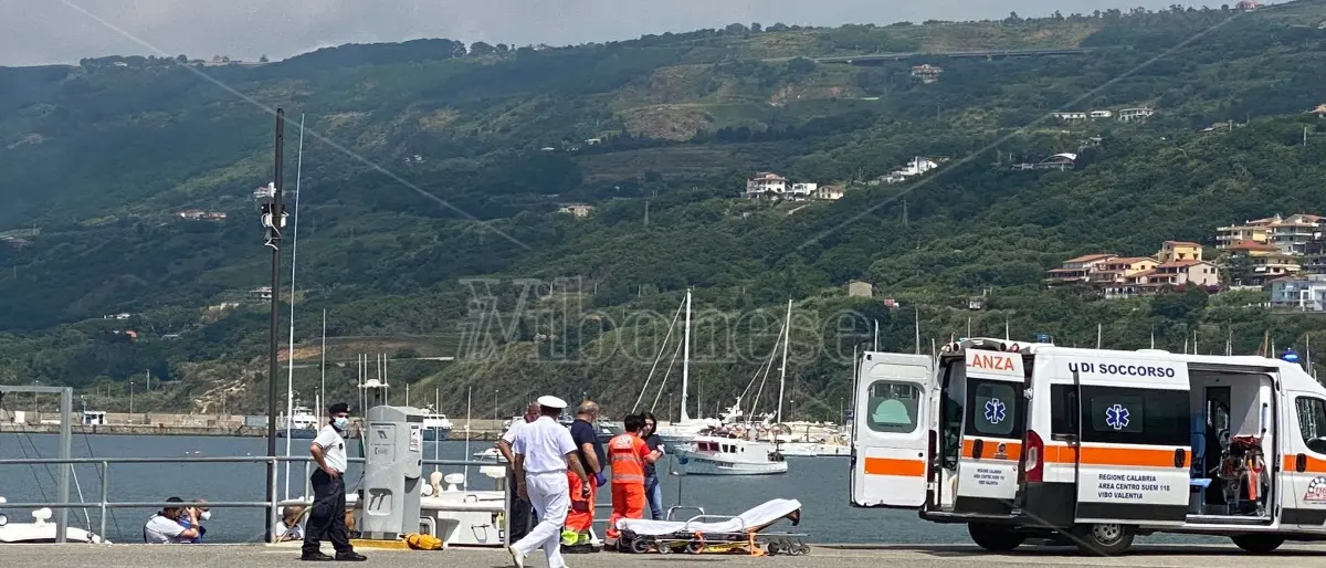 Paura al largo di Pizzo, giovane salvata dalla guardia costiera