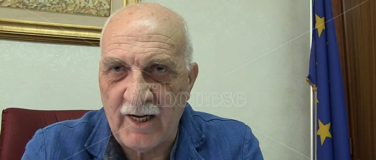 AstraZeneca, a Vibo in tanti rifiutano il richiamo con altri vaccini ma l’Asp tranquillizza -Video