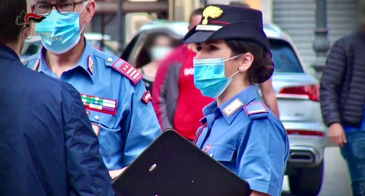 False attestazioni per ottenere i buoni spesa covid, in 350 denunciati nel Vibonese - Video