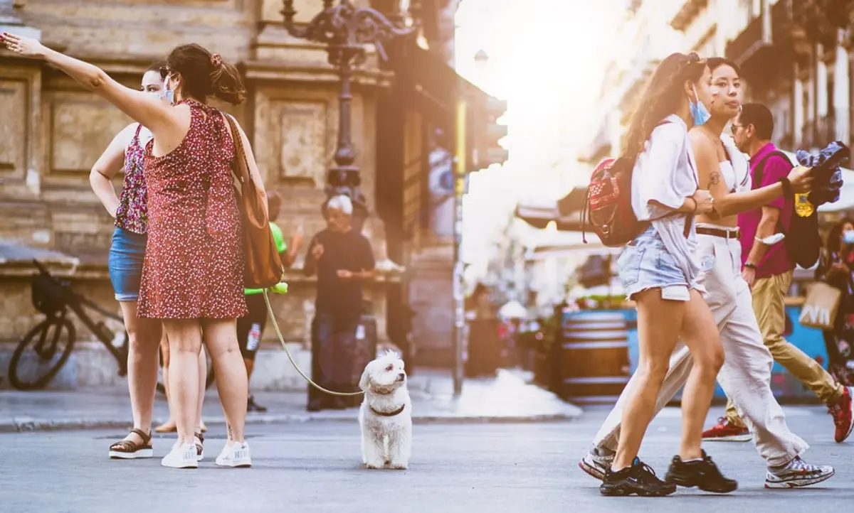 Covid, in zona bianca via le mascherine all'aperto dal 28 giugno