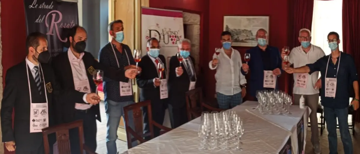 Tropea, premiato il miglior rosato del Tirreno: è il vino calabrese “Greco nero”