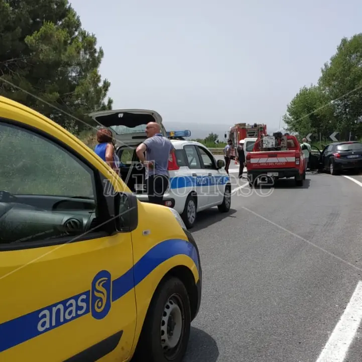 Incidente stradale tra la stazione di Pizzo e Vibo Marina, un morto e un ferito grave
