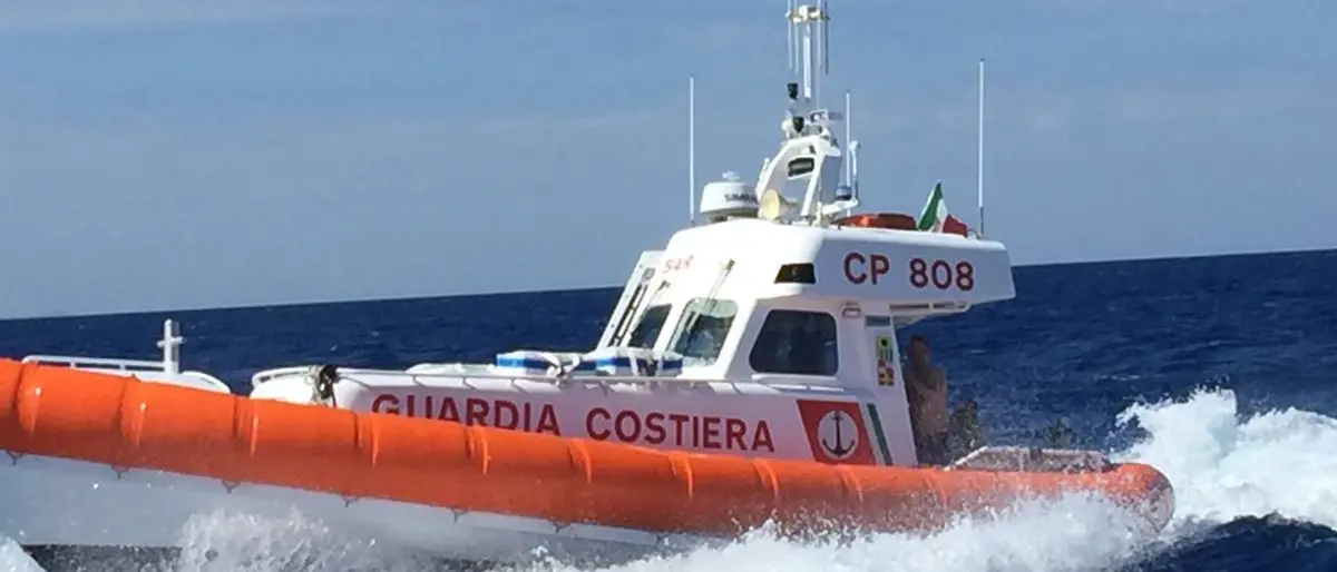 Tropea: dodicenne si infortuna, salvato dalla Guardia Costiera