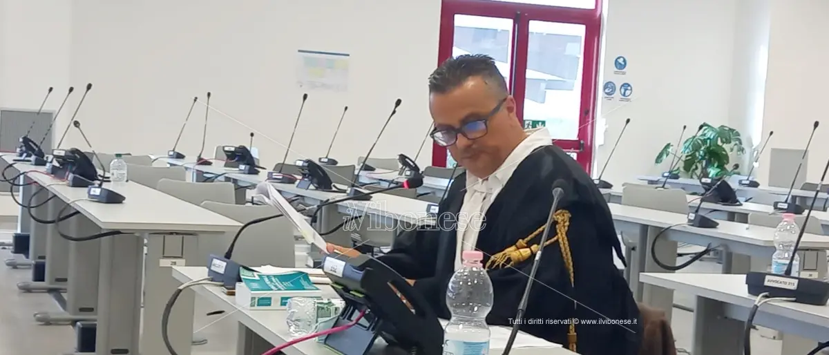 Rinascita Scott, il controesame di Contestabile a Mantella: «Che fine hanno fatto i suoi soldi?»