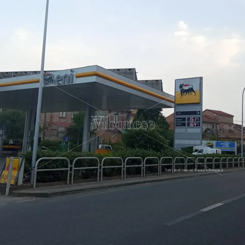 Rapina a mano armata a Mileto ad un distributore di carburanti