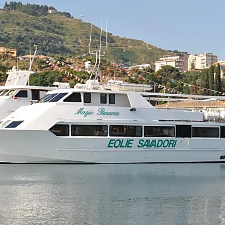 Dal porto di Vibo Marina riattivati i collegamenti in motonave con le Eolie