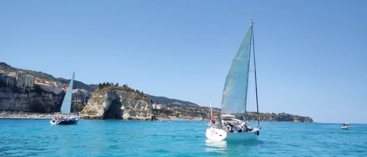 A Tropea “10mila vele di solidarietà” contro la violenza di genere