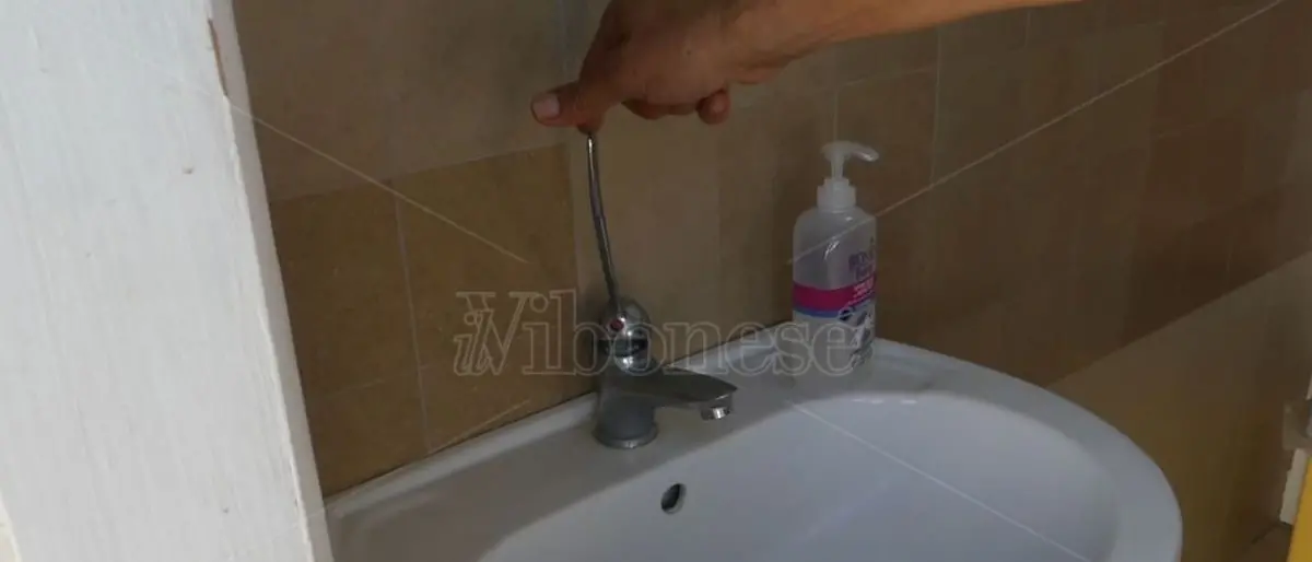 Crisi idrica a Vibo Marina, anche il turismo rischia di finire in ginocchio - VIDEO