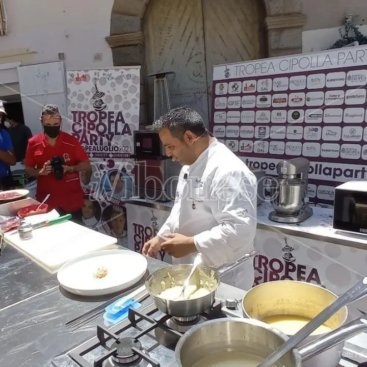 Tropea cipolla party, inizia la festa nel Borgo dei borghi - VIDEO