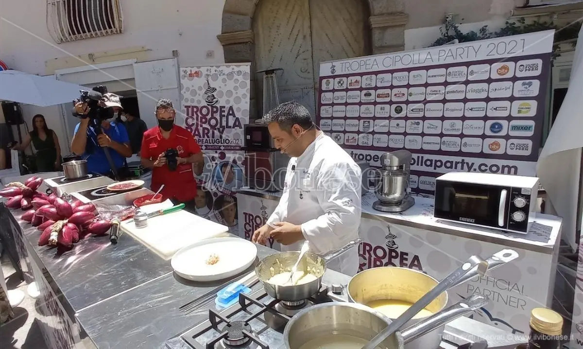 Tropea cipolla party, inizia la festa nel Borgo dei borghi - VIDEO