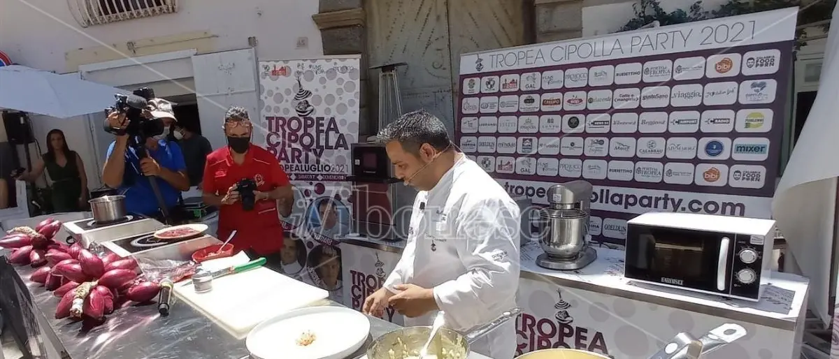 Tropea cipolla party, inizia la festa nel Borgo dei borghi - VIDEO