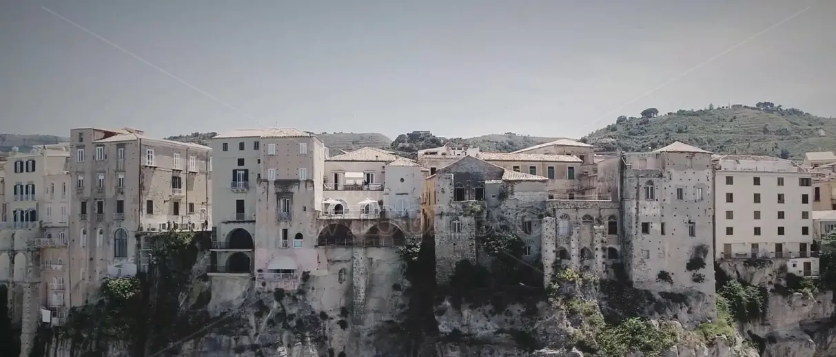 Viaggio nei tesori di Tropea: torna il format LaC Tv Calabria Meravigliosa Estate