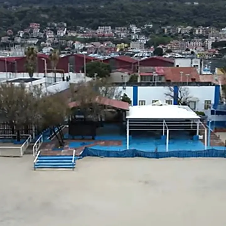 Il mare vibonese nel brano di Marianna, “cervello in fuga” con la passione per la musica -VIDEO