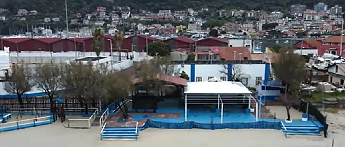 Il mare vibonese nel brano di Marianna, “cervello in fuga” con la passione per la musica -VIDEO