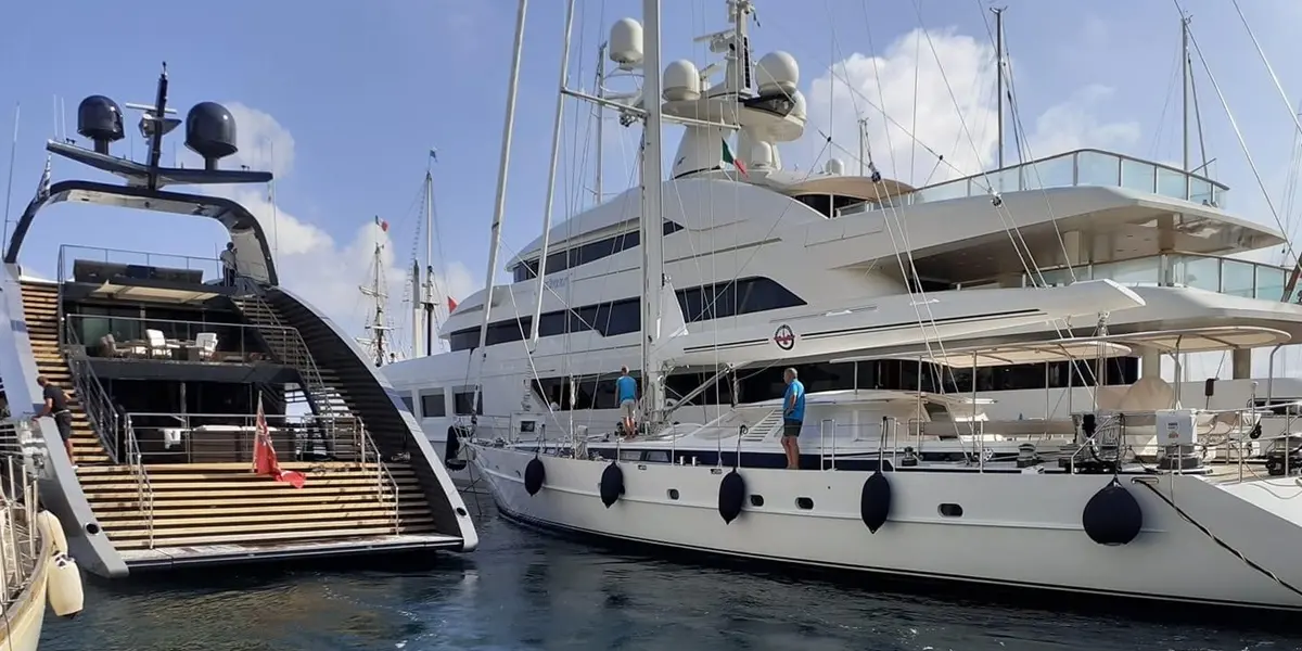 Vibo Marina: al porto il “Saramour”, gioiello della cantieristica da diporto