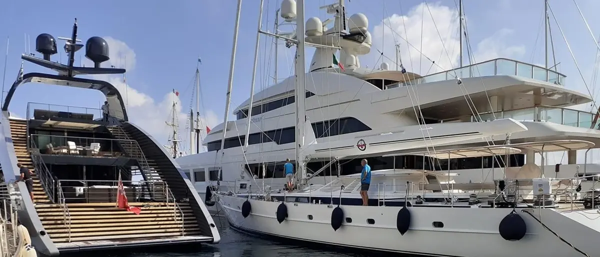 Vibo Marina: al porto il “Saramour”, gioiello della cantieristica da diporto