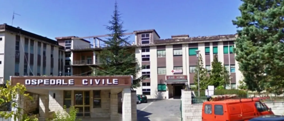 Ospedale di Soriano chiuso, De Magistris: «La politica si è mangiata tutto»