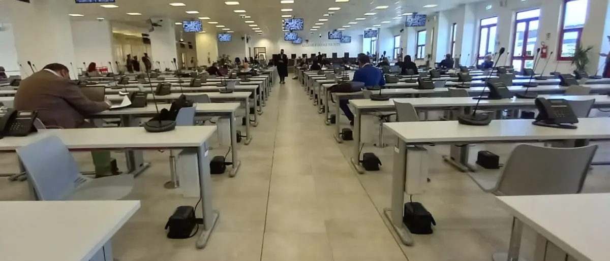 Un positivo al Covid 19 in aula bunker, così il virus rallenta il maxiprocesso Rinascita Scott