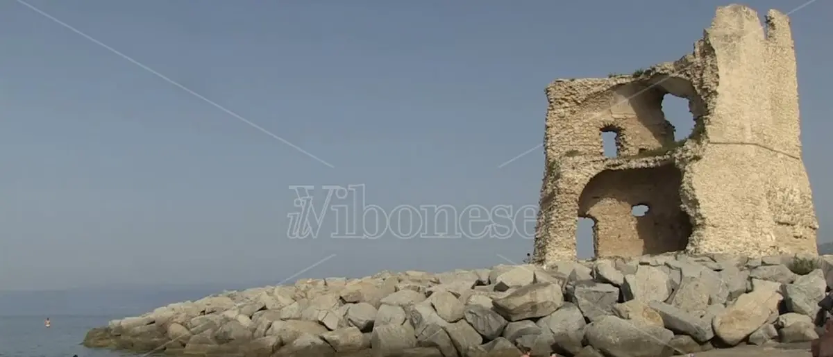 Turismo, il sindaco di Briatico: «Presenze in crescita del 30%. Mare sporco? C’è da lavorare»