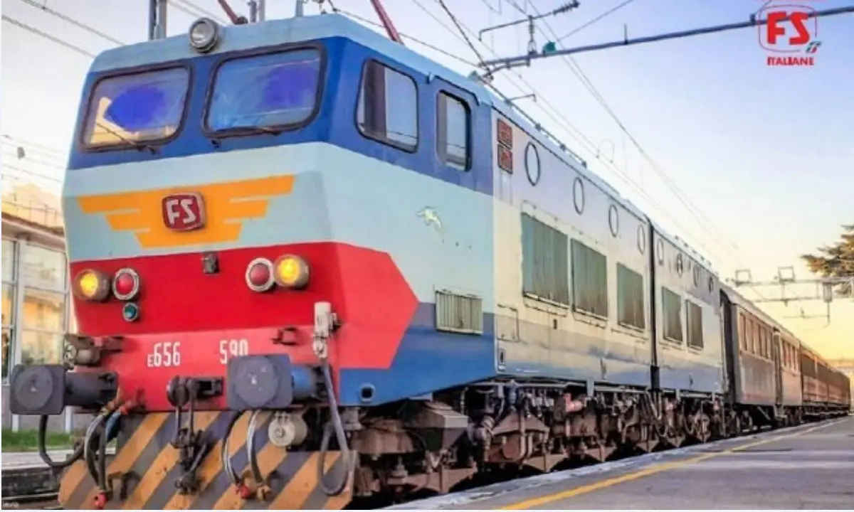 Parte il Treno degli dei alla scoperta dell'affascinante costa calabrese -Video