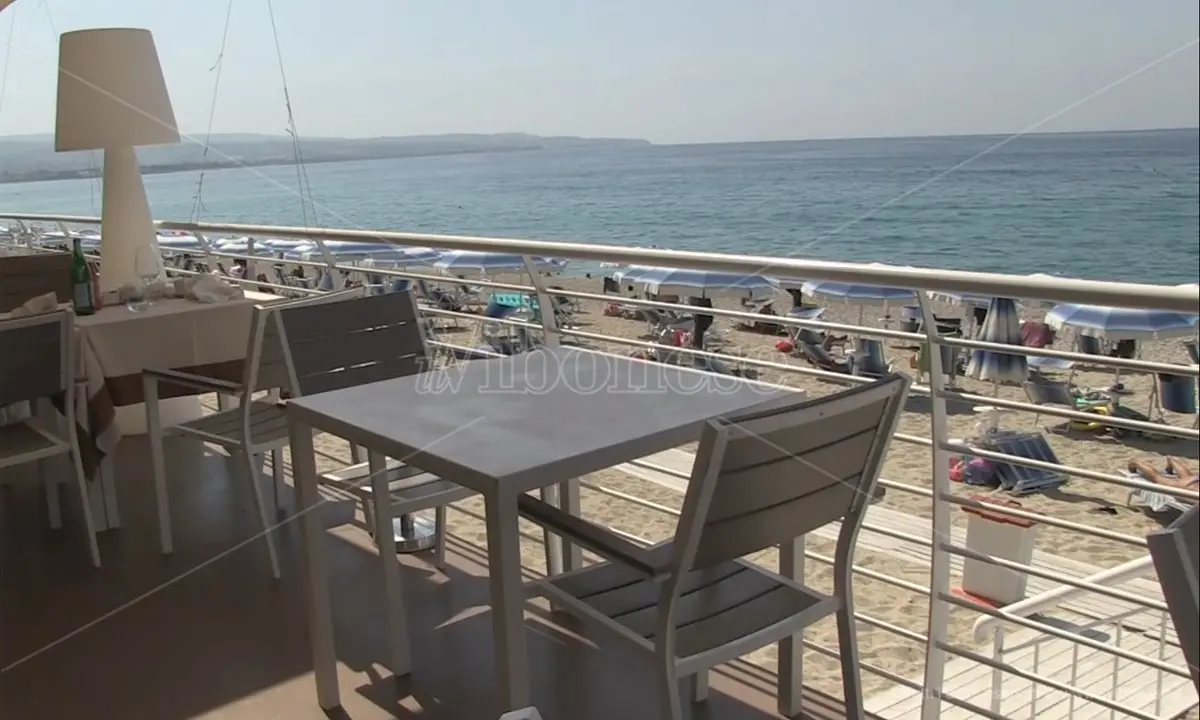 Ferragosto nel Vibonese, dalla montagna al mare ecco le mete più gettonate - Video