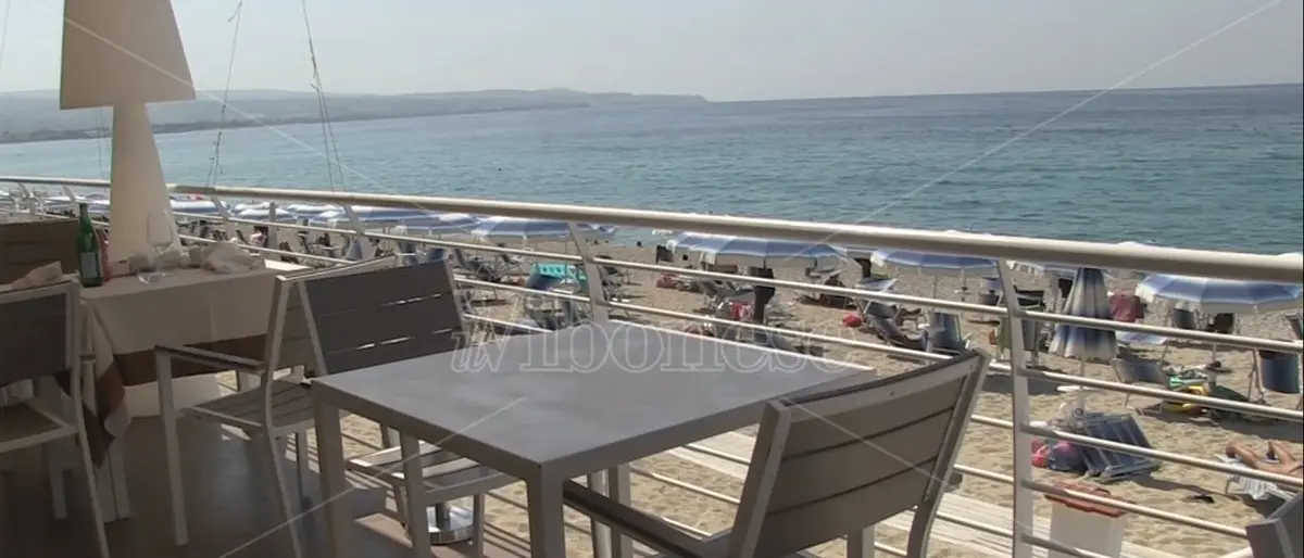 Ferragosto nel Vibonese, dalla montagna al mare ecco le mete più gettonate - Video