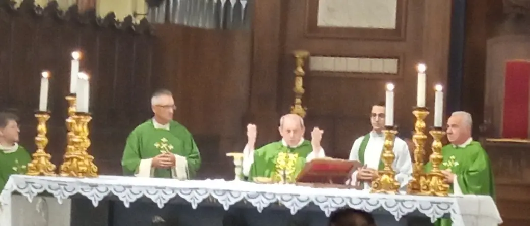 Diocesi Mileto, prima messa di monsignor Oliva: «Sto soffrendo con voi»