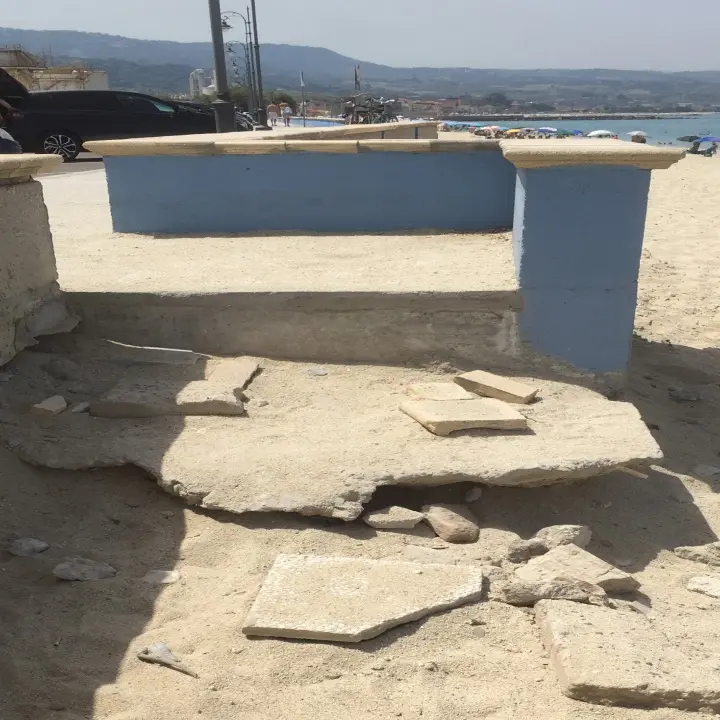 Vibo Marina, spiaggia libera off limits per i disabili