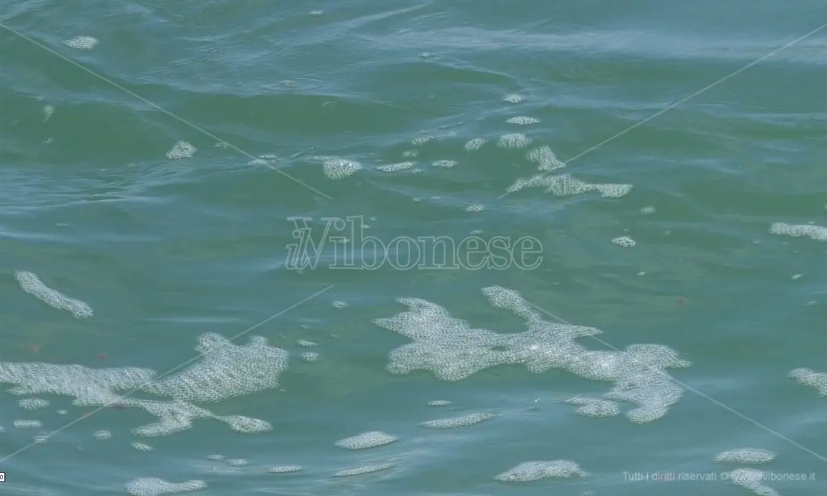 Pizzo, l’Arpacal dichiara non balneabile il tratto di mare di località \"Malfarà\"