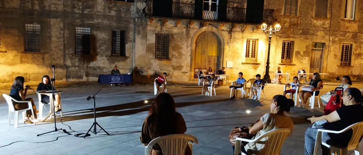 Briatico, successo per la prima edizione della piccola fiera di autori