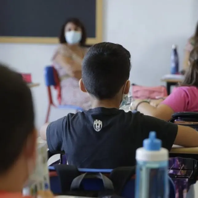 Scuole primarie di I grado, dal Comune di Vibo testi gratuiti da ritirare negli istituti