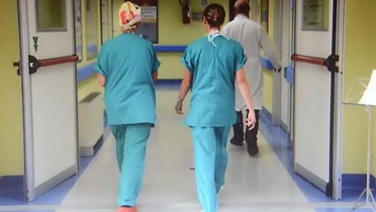 Mancano ancora infermieri e oss, l'Asp di Vibo avvia il reclutamento. Fp Cgil: «Boccata d'ossigeno per la nostra sanità»