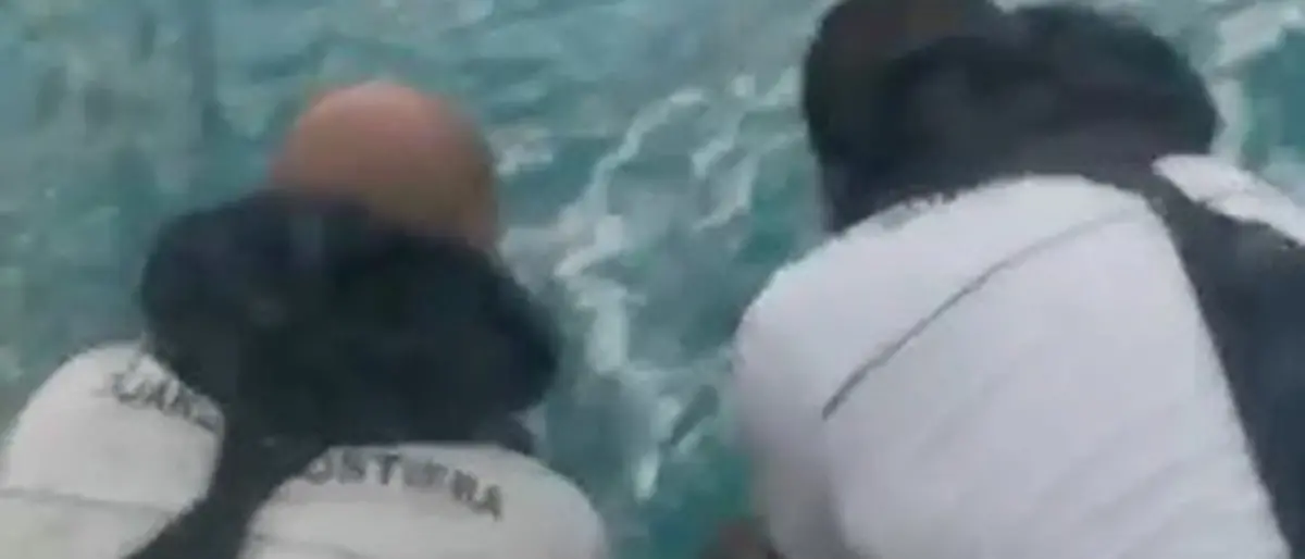 Intrappolati su uno scoglio lungo la costa vibonese: tratti in salvo dalla Guardia Costiera