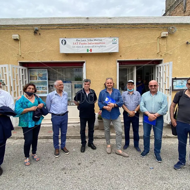 Vibo Marina, il punto informazioni della Pro loco unico riferimento per i turisti