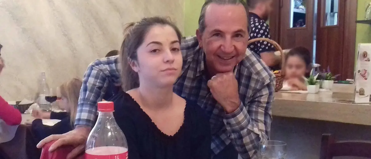 «Le nostre vite distrutte»: il dolore del papà di Simona, uccisa da un branco di cani