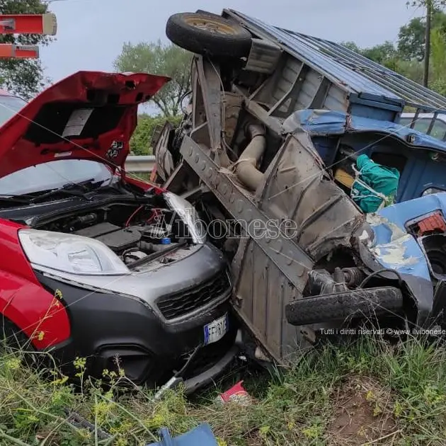 Incidente stradale alle porte di Ionadi, due i feriti